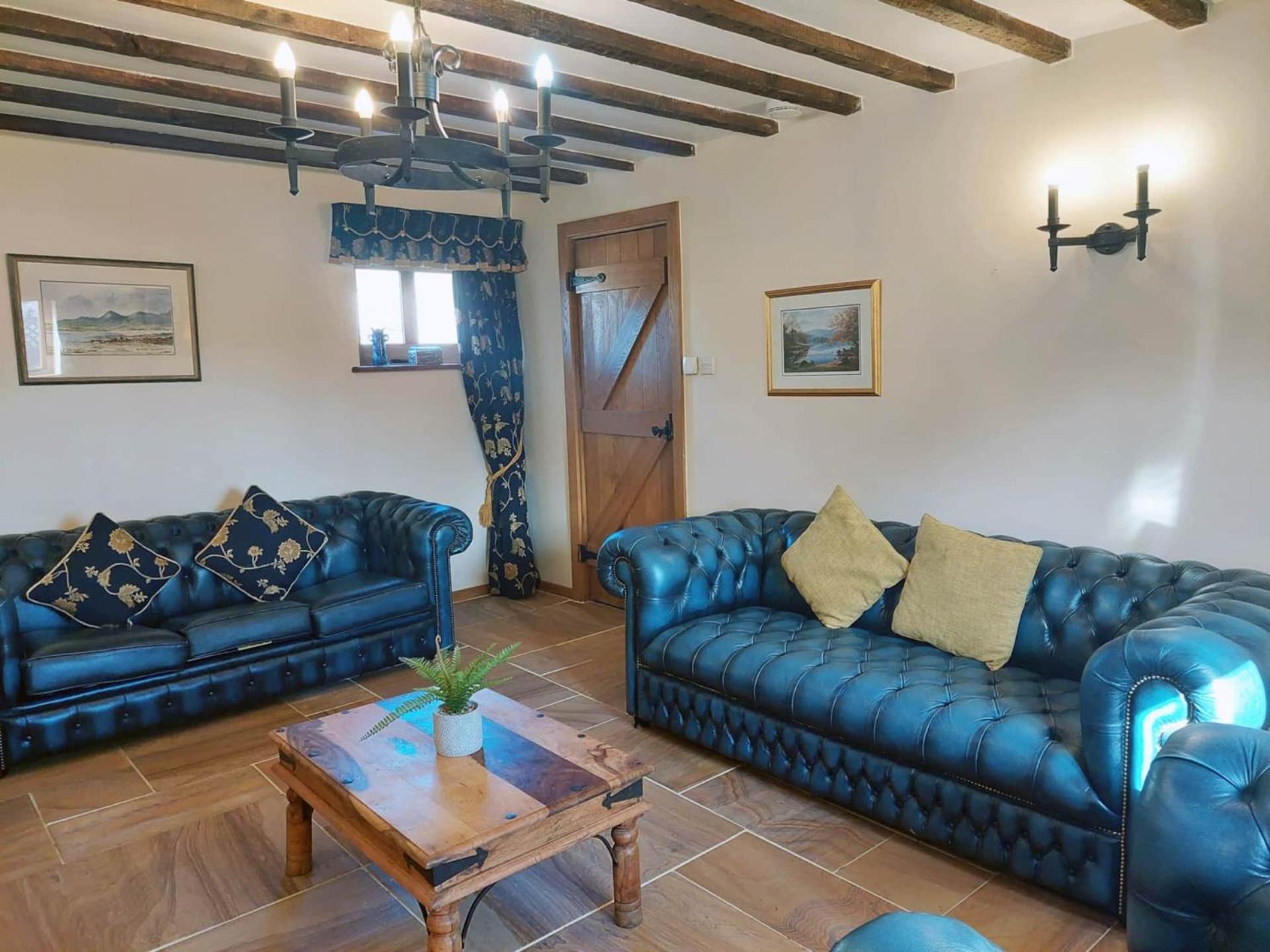 The Old Mill Barn With Hot Tub And Private Use Of Heated Pool Villa Wirral Ngoại thất bức ảnh