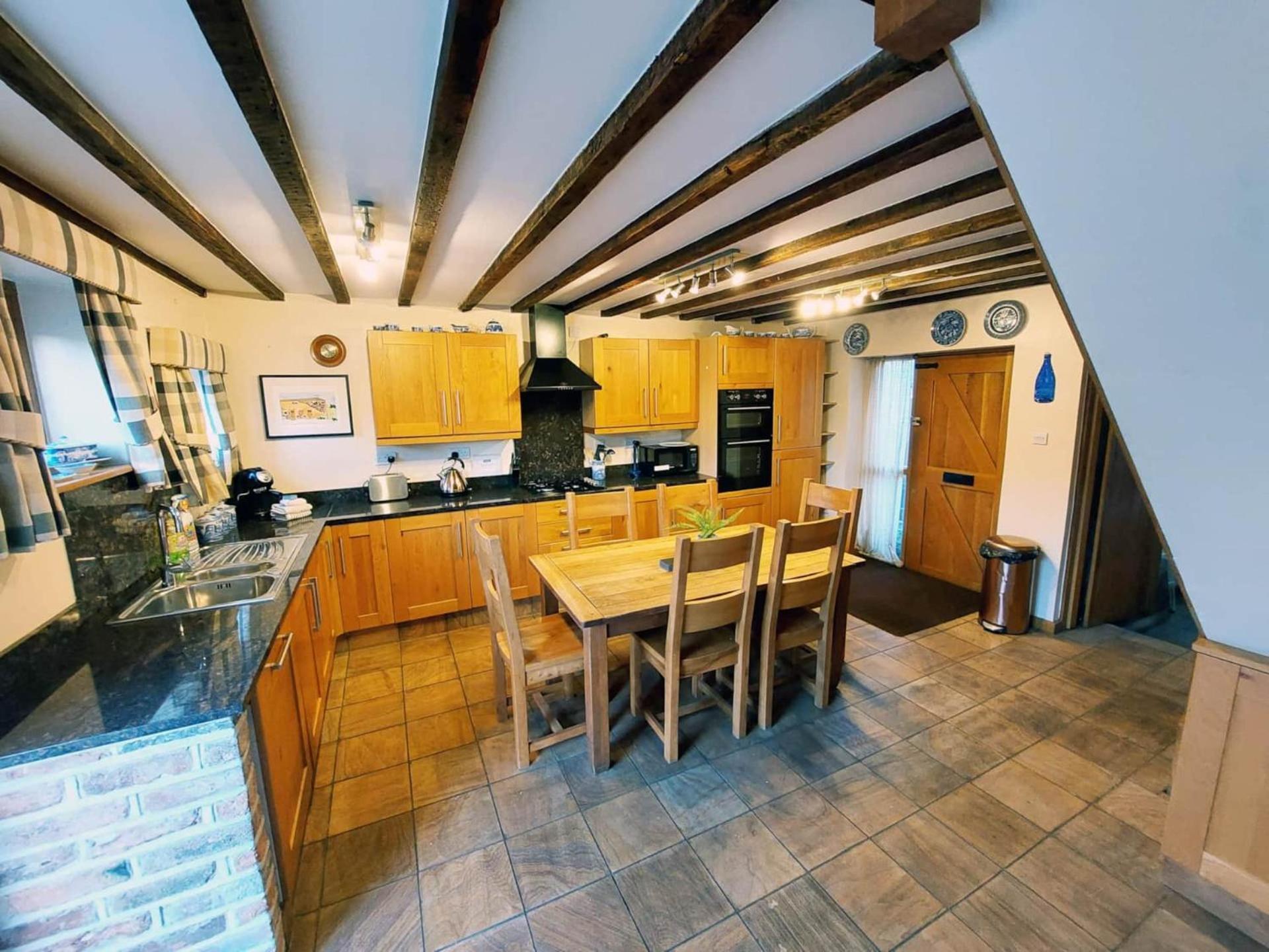 The Old Mill Barn With Hot Tub And Private Use Of Heated Pool Villa Wirral Ngoại thất bức ảnh