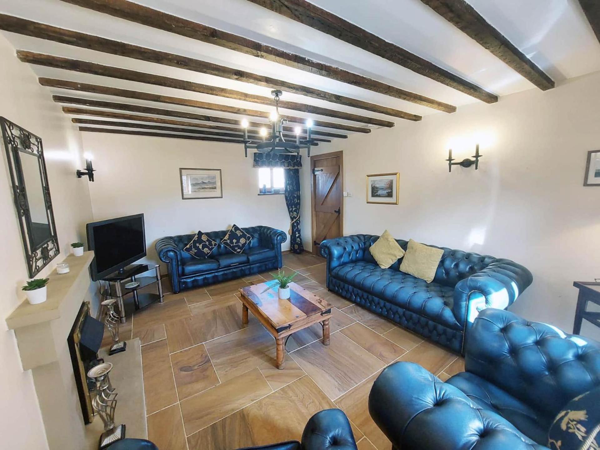 The Old Mill Barn With Hot Tub And Private Use Of Heated Pool Villa Wirral Ngoại thất bức ảnh
