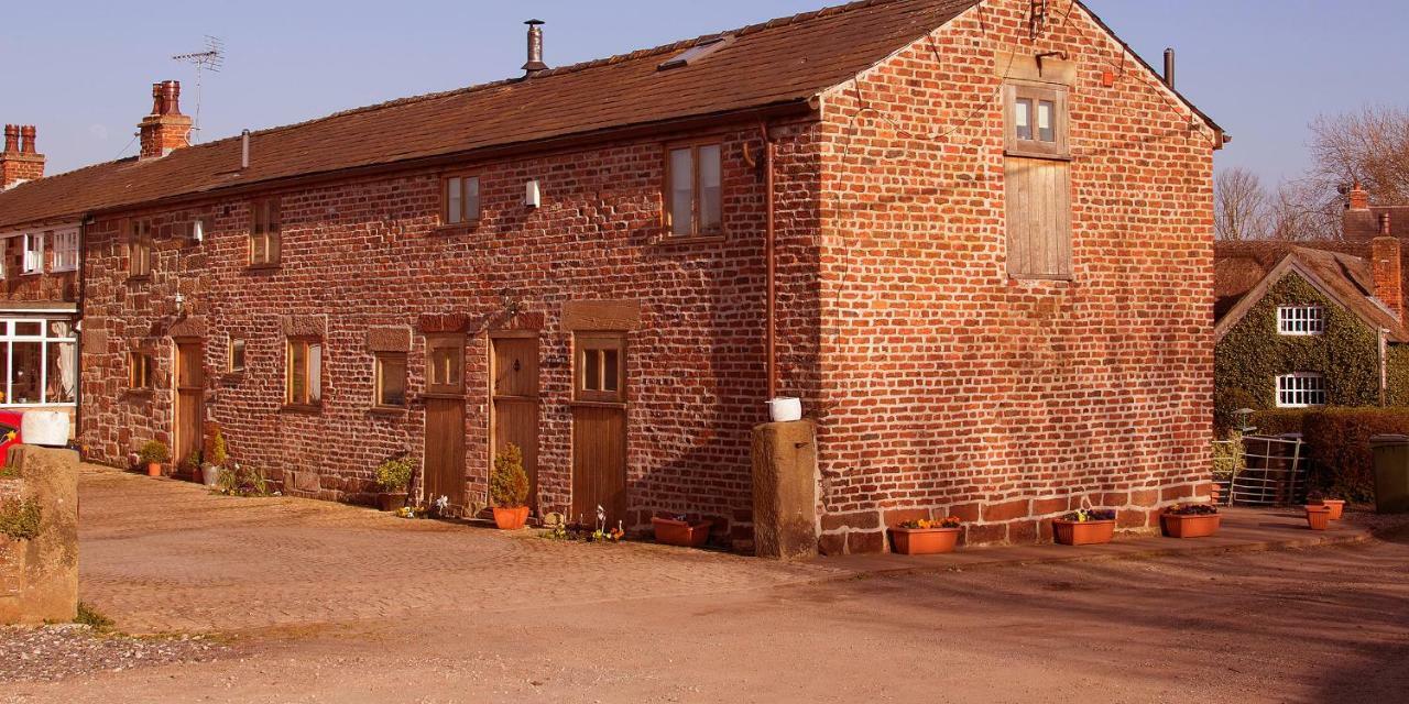 The Old Mill Barn With Hot Tub And Private Use Of Heated Pool Villa Wirral Ngoại thất bức ảnh